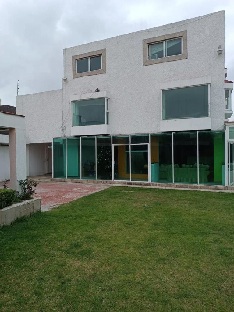 Casa en venta en Lomas de Las Fuentes, Naucalpan, vista desde el jardín
