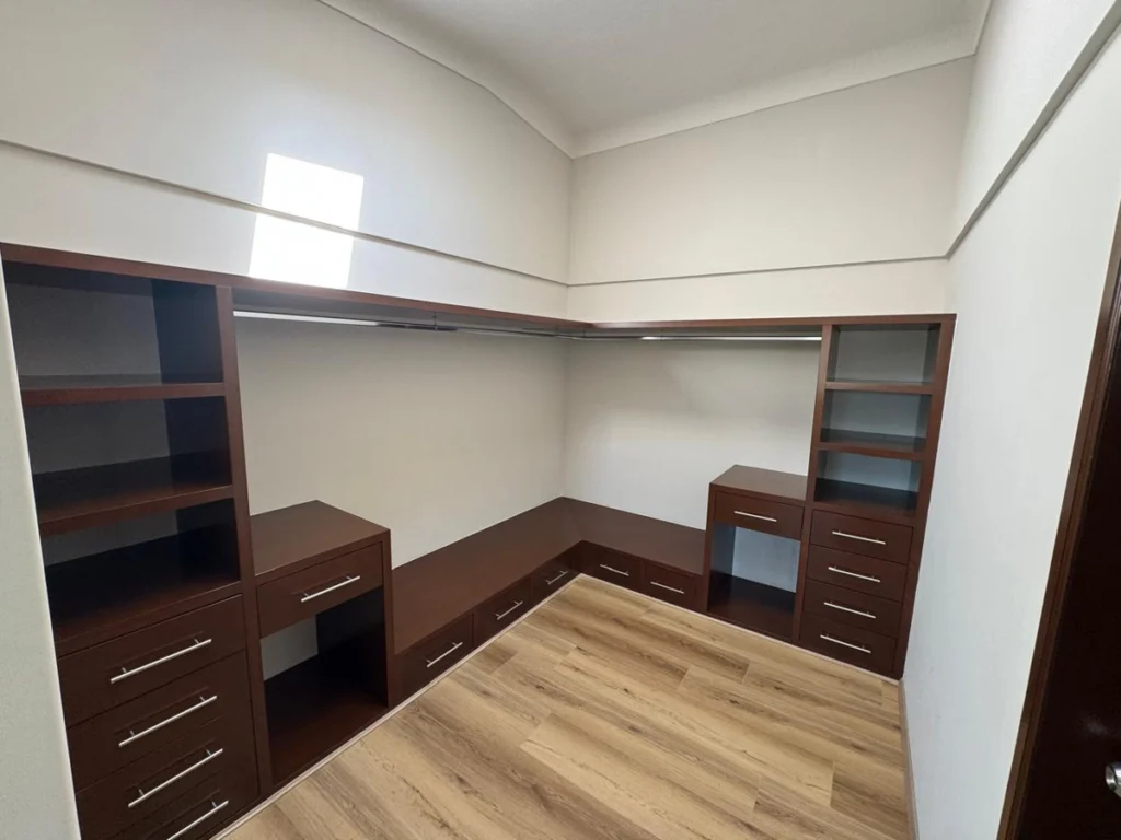 Vestidor acabados de lujo Lomas Verdes Sexta Sección
