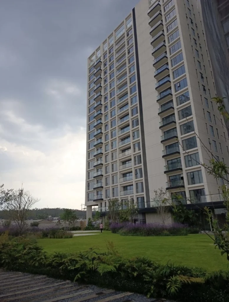 Torre residencial del departamento en renta en Lomas Verdes, Naucalpan